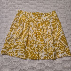 LOFT Yellow and White Leaf Pattern Skirt